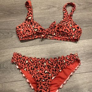 3 medium bikinis sets